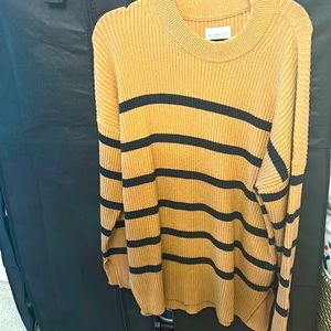 Abercrombie and Fitch - “Soft a & F” collection sweater - M (NWOT)